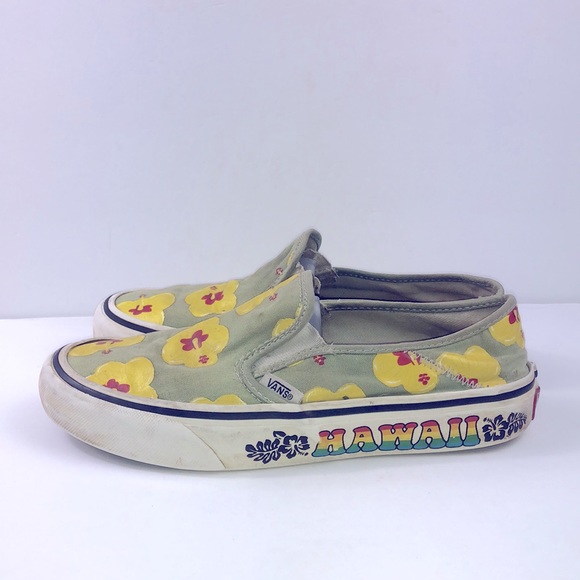 Vans Shoes - Women Vans Slips-On Hawaii Shoes Size 8
